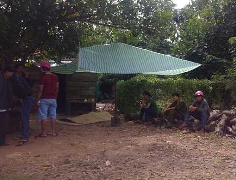 Nam thanh niên chết bất thường sau vườn nhà hàng xóm