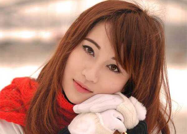 Nữ du học sinh xinh đẹp thường xuyên đến nhà xác học giải phẫu