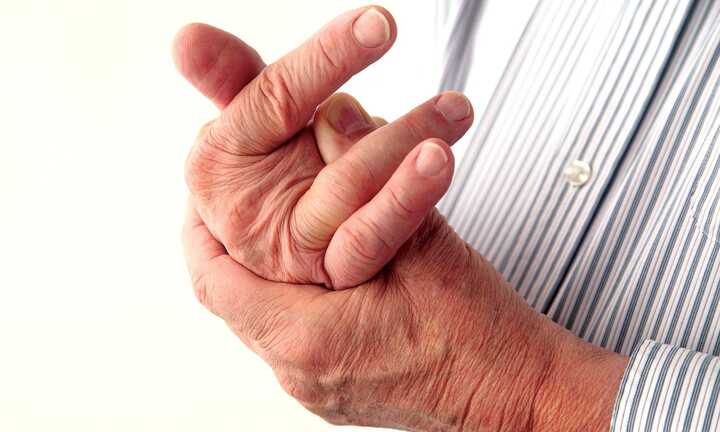 Chữa trị viêm đa khớp dạng thấp bằng kinh nghiệm dân gian