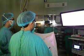 Lần đầu tiên mổ nội soi dạ dày bằng kỹ thuật 3D