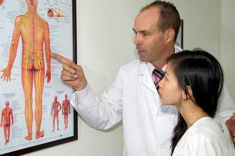 Điều trị thoát vị đĩa đệm hiệu quả tại phòng khám ACC Hà Nội