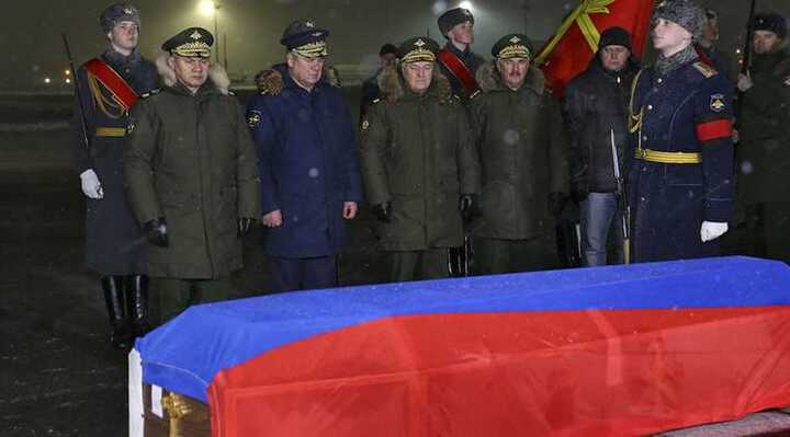 Video: Thi thể phi công Su-24 Nga đã về đến quê hương