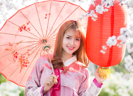 Hot girl ĐH Công nghiệp xinh đẹp trong bộ trang phục truyền thống Hàn Quốc