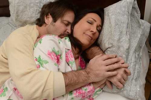 Kiếm bộn tiền từ dịch vụ ôm, ngủ chung, ôm chuyên nghiệp