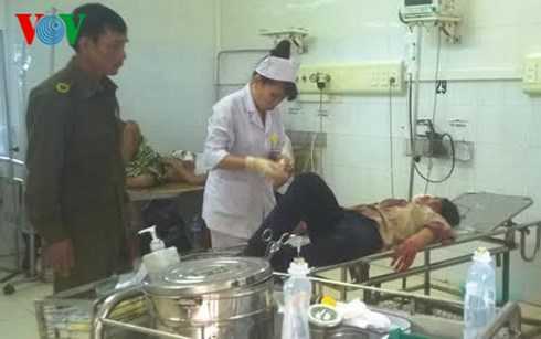 Đi đón vợ về không được, đâm chết mẹ vợ