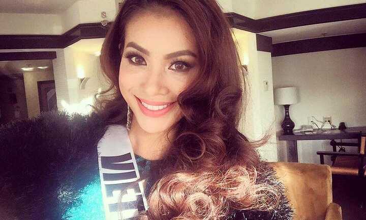 Clip: Hoa hậu Phạm Hương hát ‘Hello Việt Nam’ cực ngọt làm nức lòng fan