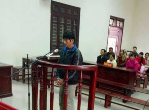 Hiếp dâm cháu bé, cụ ông đổ ‘tại con ma sai khiến’