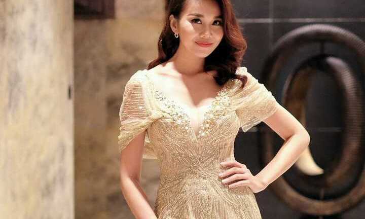 Thanh Hằng gây choáng khi diện trang sức 2 tỷ đi dự sự kiện