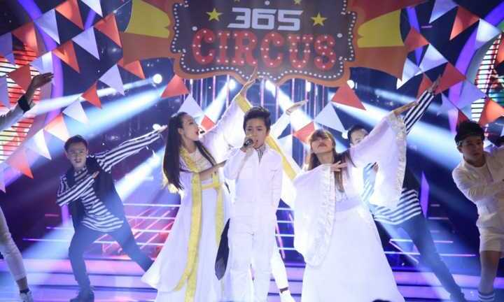 Gương mặt thân quen nhí: Hoài Linh xúc động với phần trình diễn của con nuôi