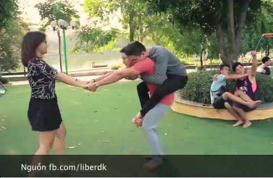 Clip: Chết cười với độ ‘sống ảo’ của các bạn trẻ thời nay