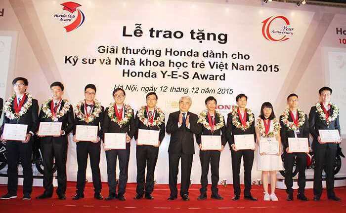 10 sinh viên Việt nhận phần thưởng hơn 30.000 USD