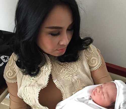 Tiết lộ ảnh con trai và bạn gái Tùng Dương