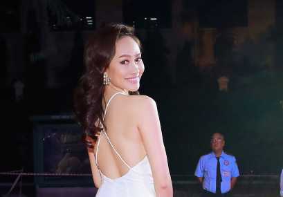 Á hậu Kim Duyên khoe lưng trần nõn nà