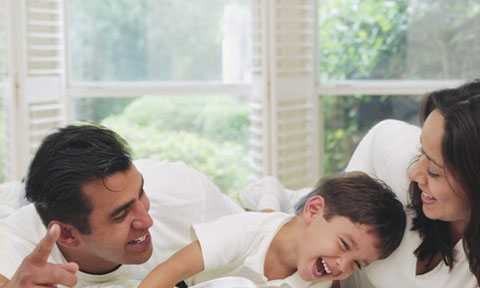 Ôm hôn, vuốt ve và niềm hạnh phúc vô biên