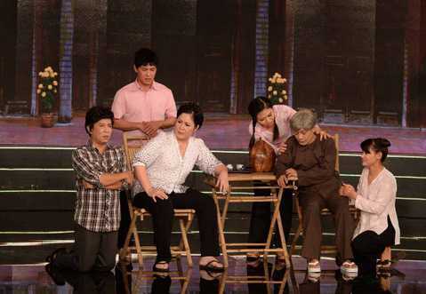 Vợ chồng 'quái đản' Minh Nhí – Hồng Vân tái ngộ