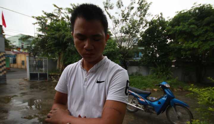 Cảnh sát nổ súng dẹp hỗn chiến tại toà