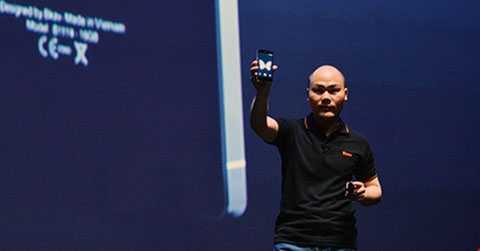 CEO Nguyễn Tử Quảng có thành công với 'canh bạc' Bphone?