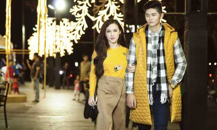 Kelly Nguyễn thân mật bên 'trai lạ'