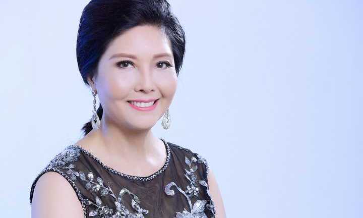 Họa Mi tưởng niệm nạn nhân của sự kiện khủng bố Paris