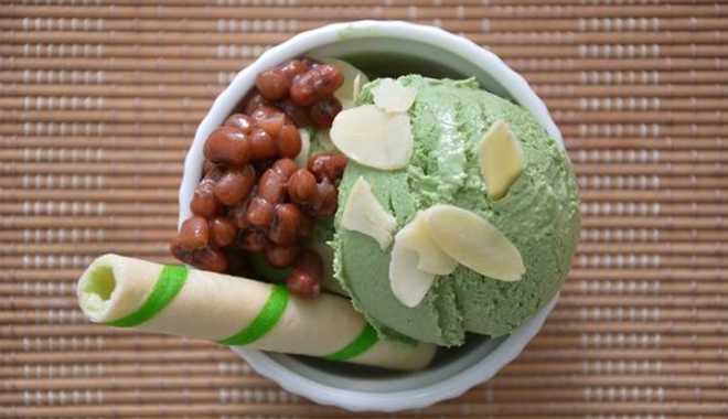 Tuyệt chiêu làm kem trà xanh bằng máy xay sinh tố