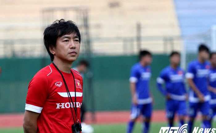 Miura 'lực bất tòng tâm' khi thử đá đẹp kiểu HAGL