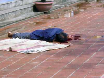 Ra đòn hiểm gây chết người rồi đến công an đầu thú