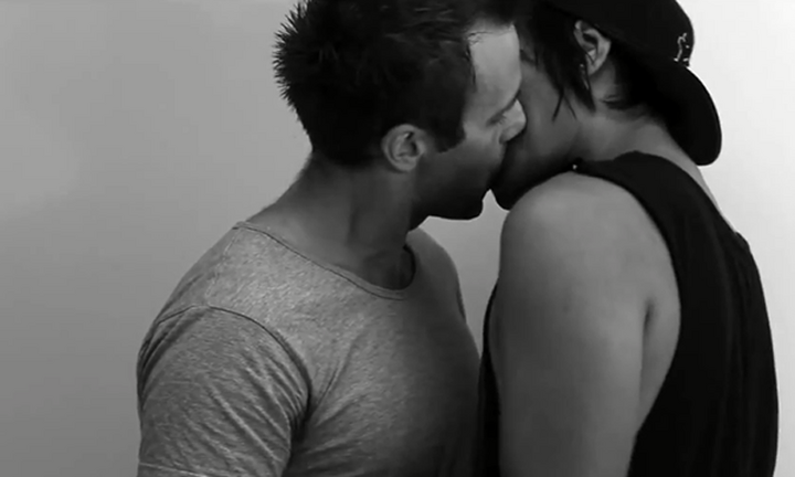 Quay clip 'nóng' để tống tiền người tình đồng giới