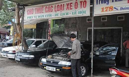 Giá thuê ô tô đang 'nhấp nhổm' tăng