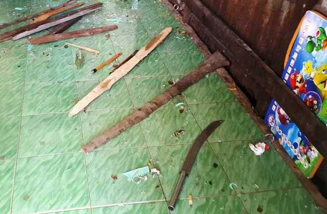 Bị côn đồ vác mã tấu đến tận nhà truy sát