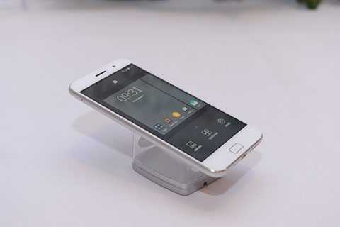 Điện thoại pin ‘khủng’ xuất hiện ở Việt Nam