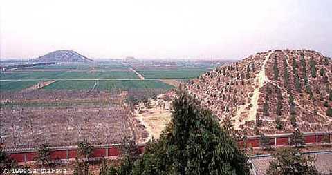 Bí ẩn những kim tự tháp khổng lồ bị che giấu ở Trung Quốc