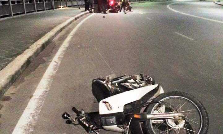 Đâm xe máy vào mố cầu, hai sinh viên chết thảm