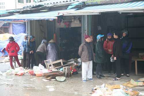 Chợ Phủ Lý tan hoang sau đám cháy, thiệt hại gần 300 gian hàng