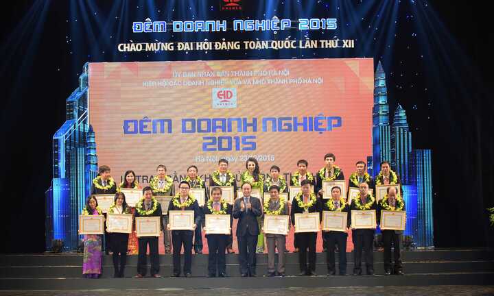 Thành phố Hà Nội ghi nhận những đóng góp của Tân Á Đại Thành