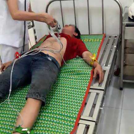 Hít phải khí độc từ xe hàng, hơn 100 người nhập viện cấp cứu