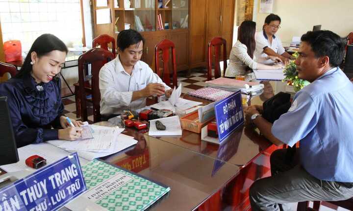 Đồng Tháp thừa nhận có nhiều công chức không biết đóng dấu