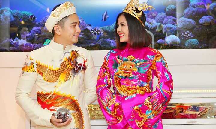 Vân Trang tiết lộ trang phục cưới lộng lẫy