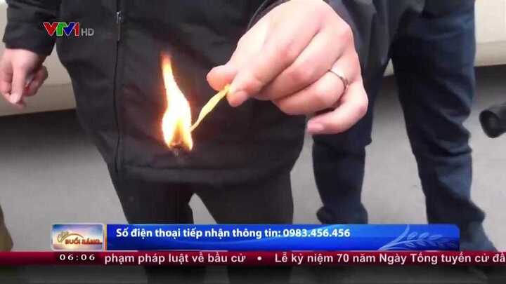 Clip: Cận cảnh váng đậu đốt khét lẹt nghi làm bằng cao su