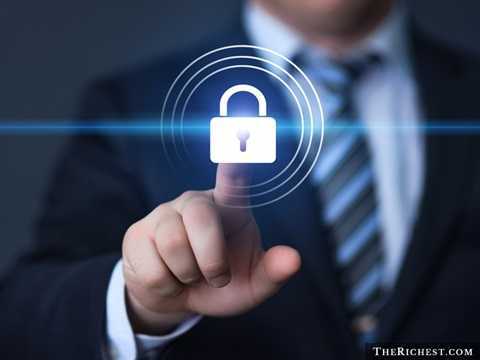 11 'nạn nhân' chết yểu vì sự vô đối của hệ thống Internet