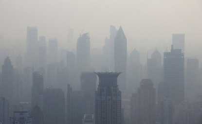 Clip: Kinh hoàng khói mù từ Trung Quốc bao phủ 6 tỉnh của Hàn Quốc