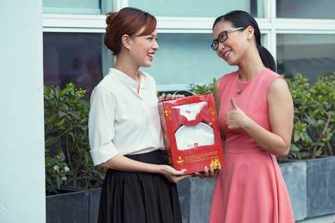 Tặng quà Tết: Tặng nhau cốt ở chân tình