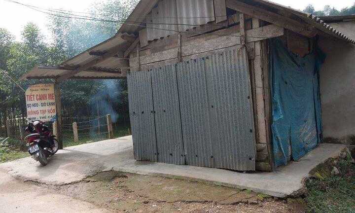 Sàm sỡ bất thành, 'yêu râu xanh' chém người rồi tự tử