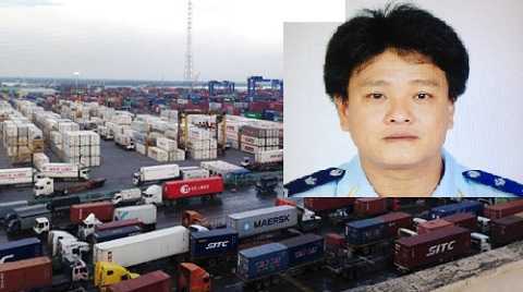 Bắt khẩn cấp cán bộ hải quan TP.HCM cùng hàng chục phong bì chứa tiền tỷ