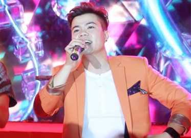 Đinh Mạnh Ninh bùng nổ tại 'Bốn mùa kết nối yêu thương'