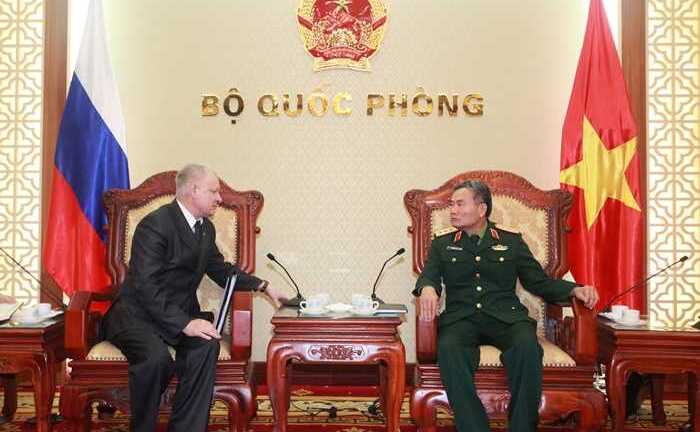 Thượng tướng Trương Quang Khánh tiếp tham tán hợp tác quân sự Nga