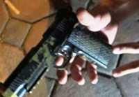 Bắt gã côn đồ đất Cảng hung hãn bắn người