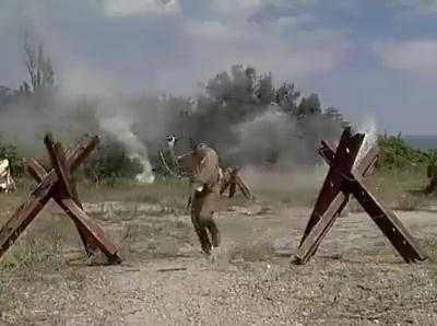 Clip: Xem ma men né đạn thần sầu, đánh địch tan tác