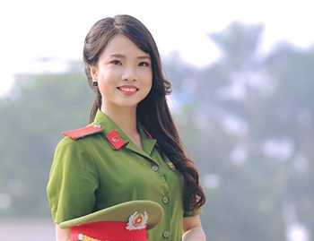 Nữ sinh Học viện Cảnh sát xinh đẹp sở hữu hàng loạt huy chương võ thuật