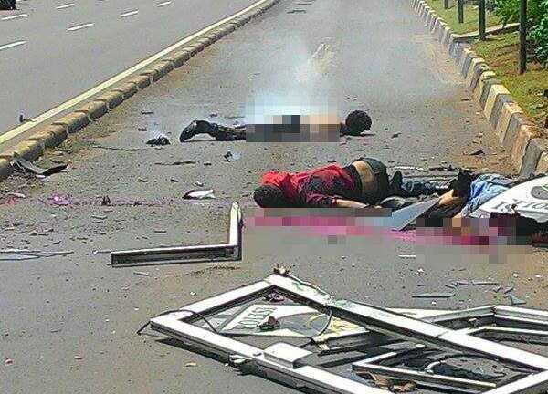 Đánh bom liên hoàn ở Indonesia, nhiều người gục chết trên đường