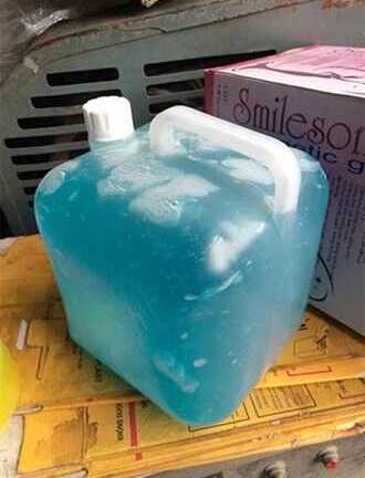 Hàng nghìn lít gel kém chất lượng làm sai kết quả siêu âm